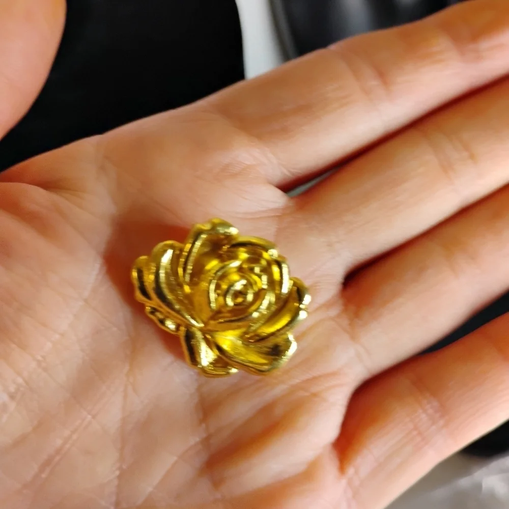 Vintage‎ Gold Tone Flower Brooch 10K Gold Plated